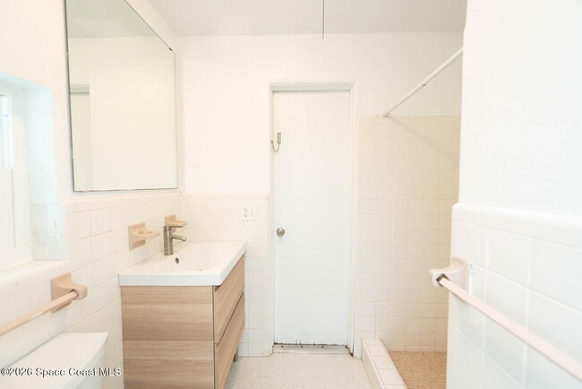 Building Photo - 311 12th Terrace