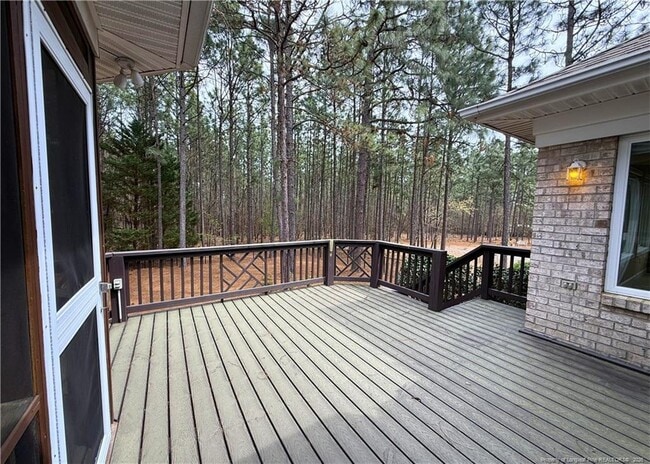 Building Photo - 105 Morris Dr