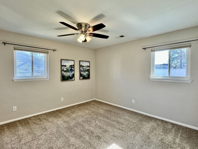 Building Photo - READY 08-26-25!! 3-Bedroom Ranch W/Fenced ...