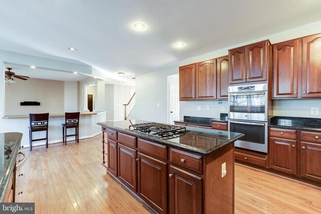 Building Photo - 43258 Meadowood Ct