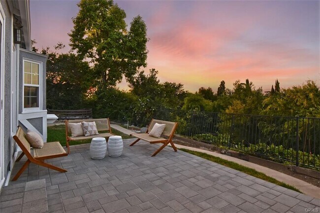 Building Photo - 3753 Berry Dr