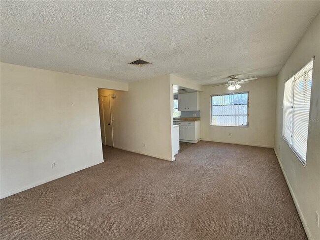 Building Photo - 209 Northwest Jefferson Cir N