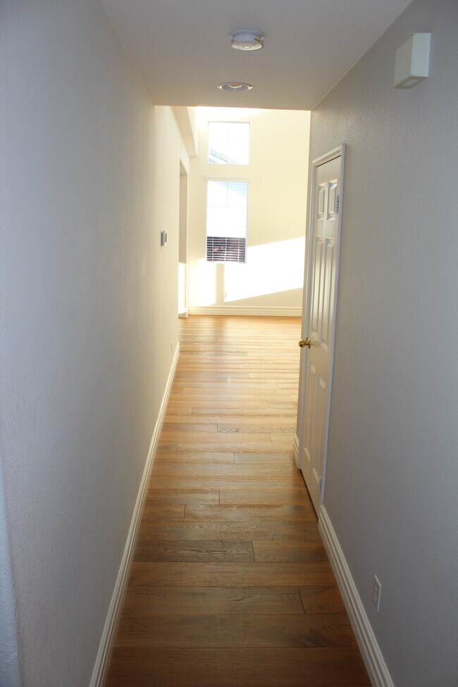 Building Photo - 35703 Date Palm St