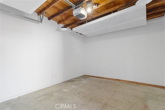 Building Photo - 5227 Bellaire Ave