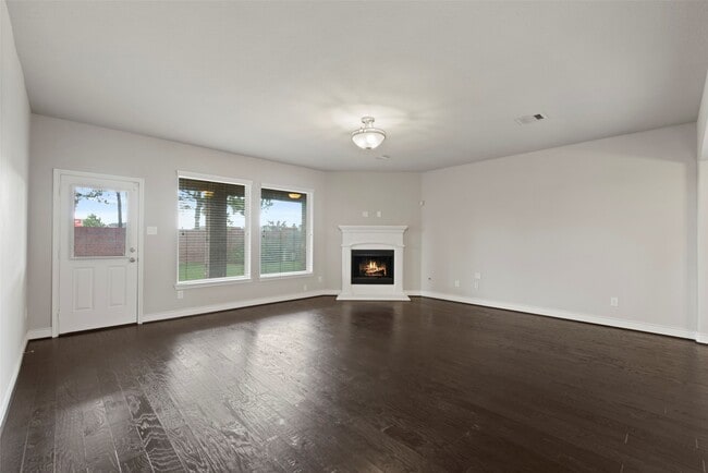 Building Photo - 5619 S Denham Ridge Ln