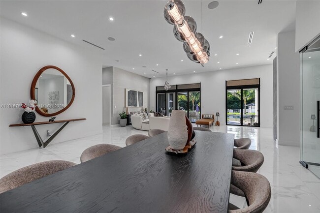 Building Photo - 250 NW 129th Ave