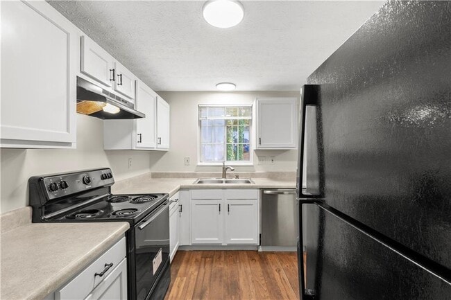 Building Photo - 2116 Scarbrough Rd