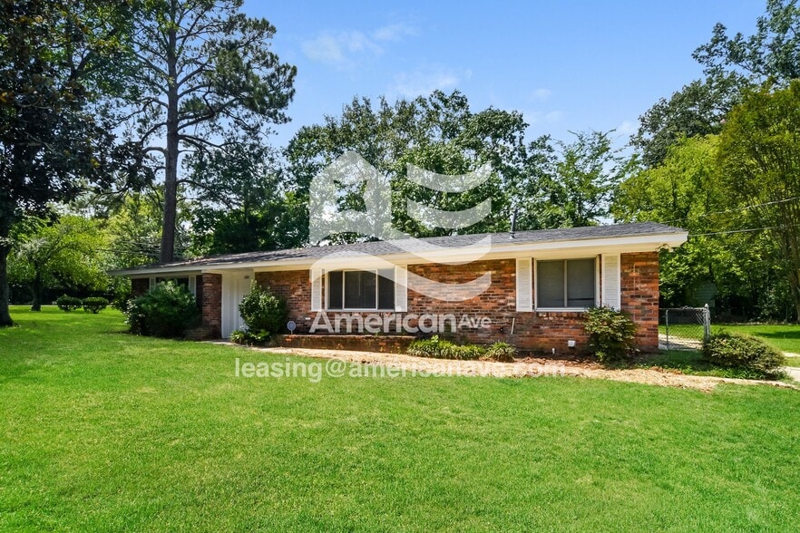 Building Photo - 1884 Hill Hedge Dr