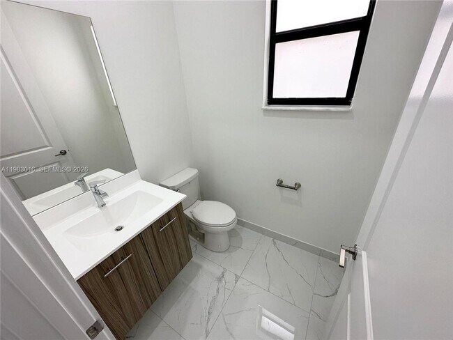 Building Photo - 17410 SW 46th St