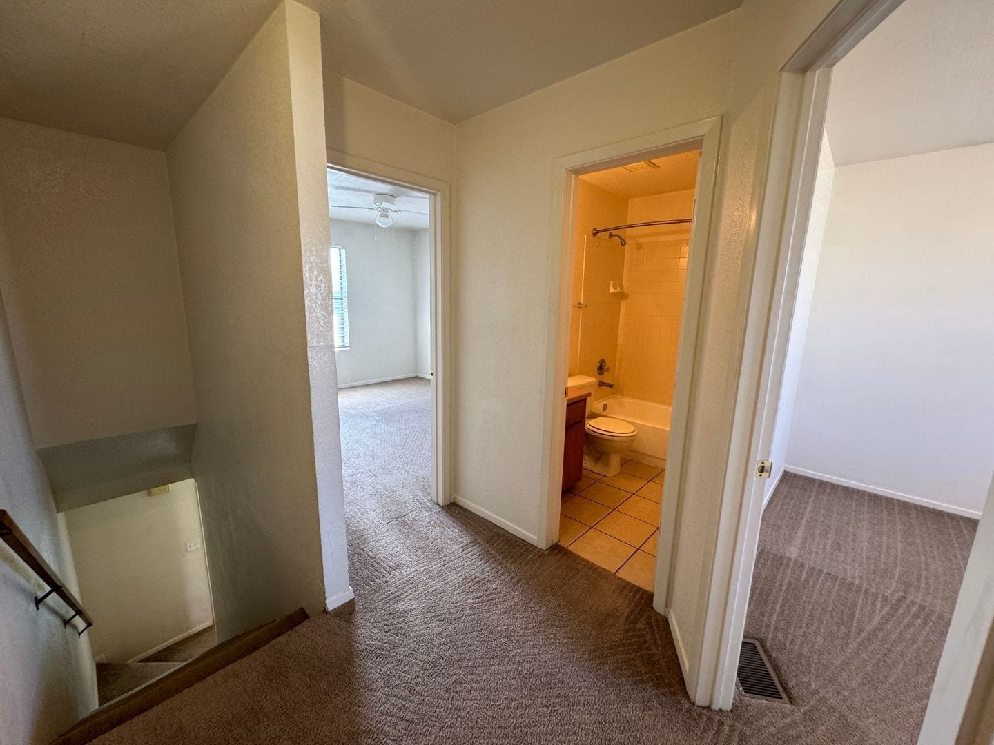 Building Photo - 1104 Leslie Cir