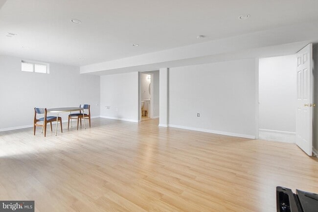 Building Photo - 115 Richard Dr SE