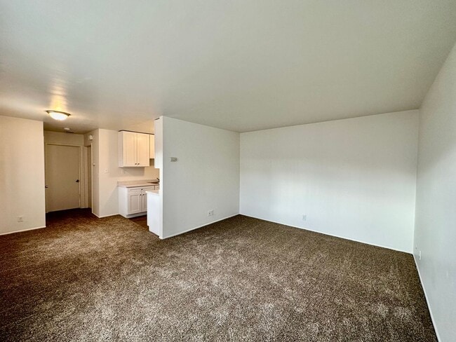 Building Photo - 1 Bedroom Home near SDSU!