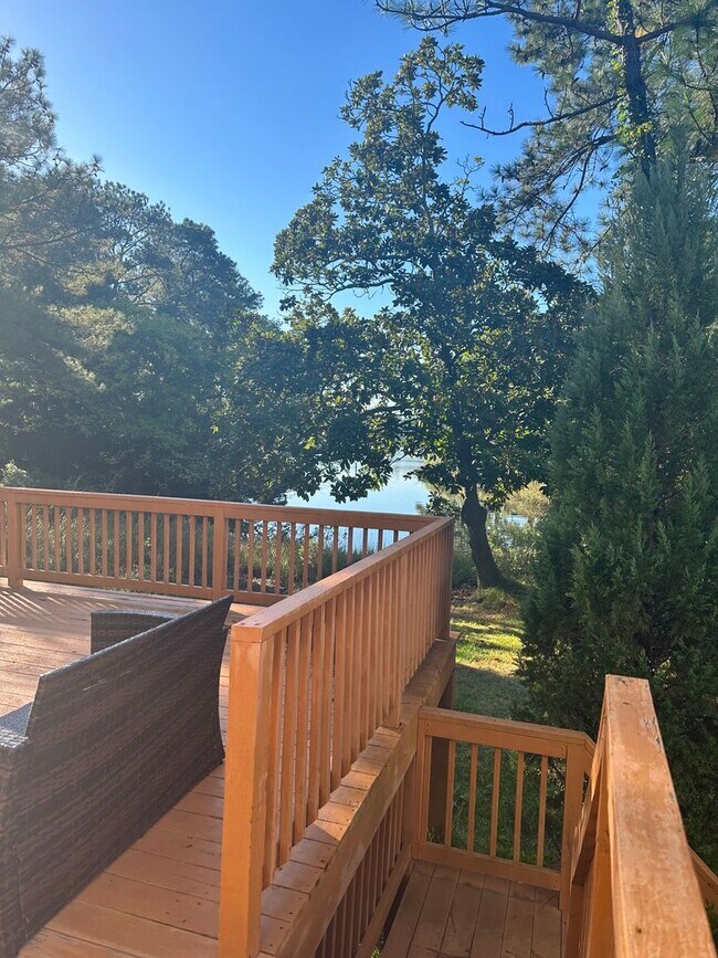 Building Photo - Ingleside