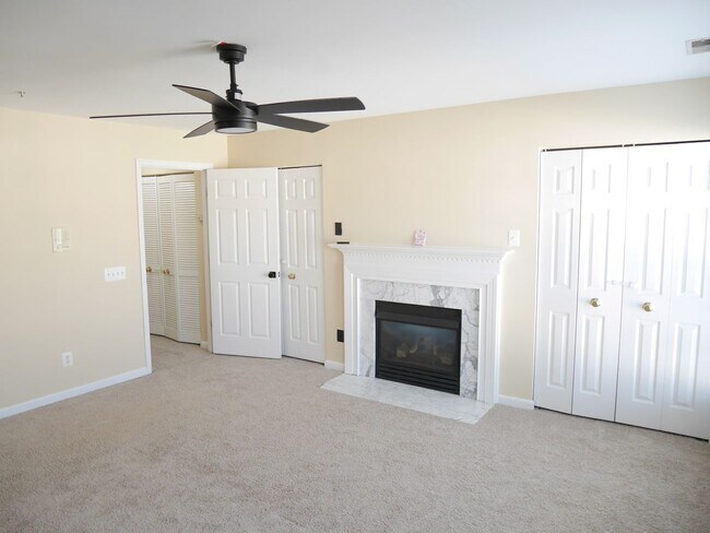Building Photo - Spacious Townhome- Glen Burnie, MD *PET FR...