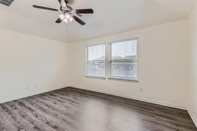 Building Photo - 7010 Etna Way