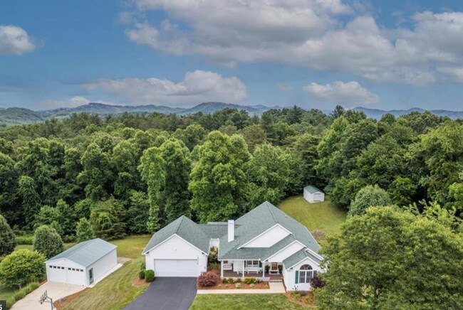 Building Photo - 315 Olivette Rd