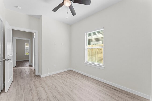 Building Photo - 846 Omeara