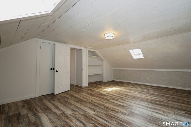 Building Photo - 15 Maple Shade Rd