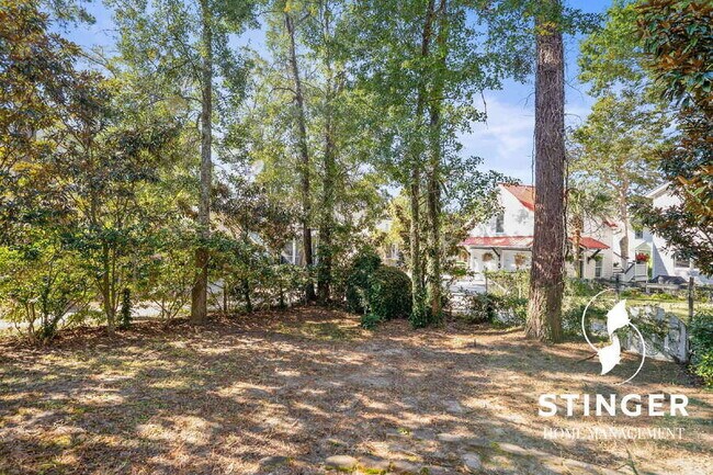 Building Photo - 130 Bartram Dr