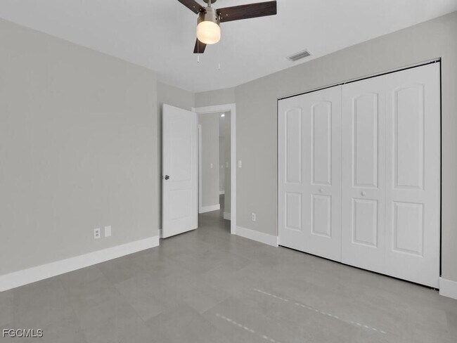 Building Photo - 1931 SW 36th Terrace