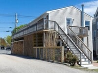 Building Photo - 14 Phillips St