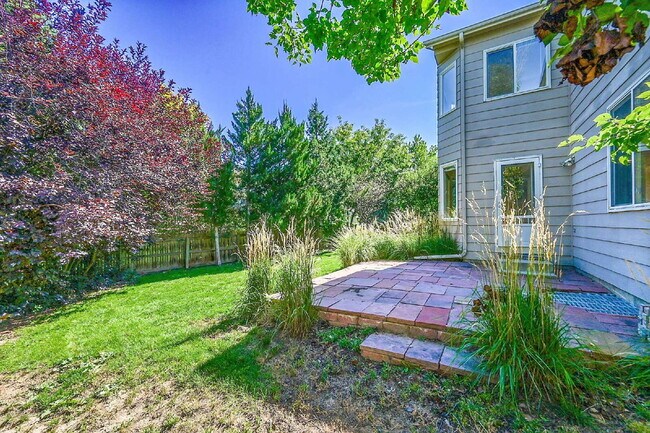 Building Photo - $3,095.00, 3-bed, 3.5-bath with bonus room...