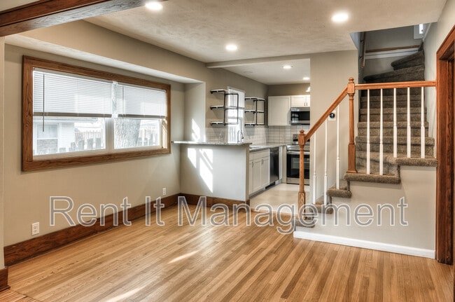Building Photo - 1220 S 55th St