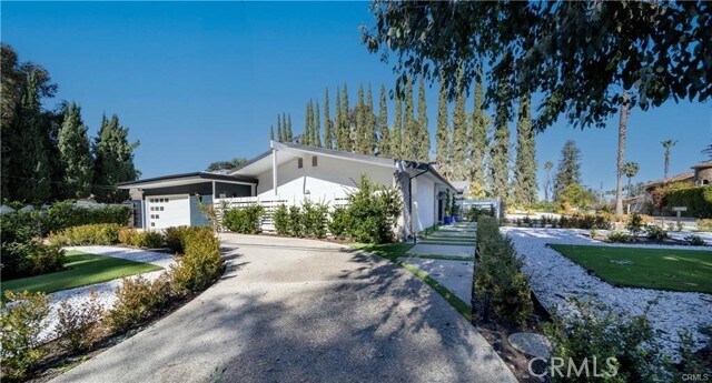 Building Photo - 5105 Lubao Ave