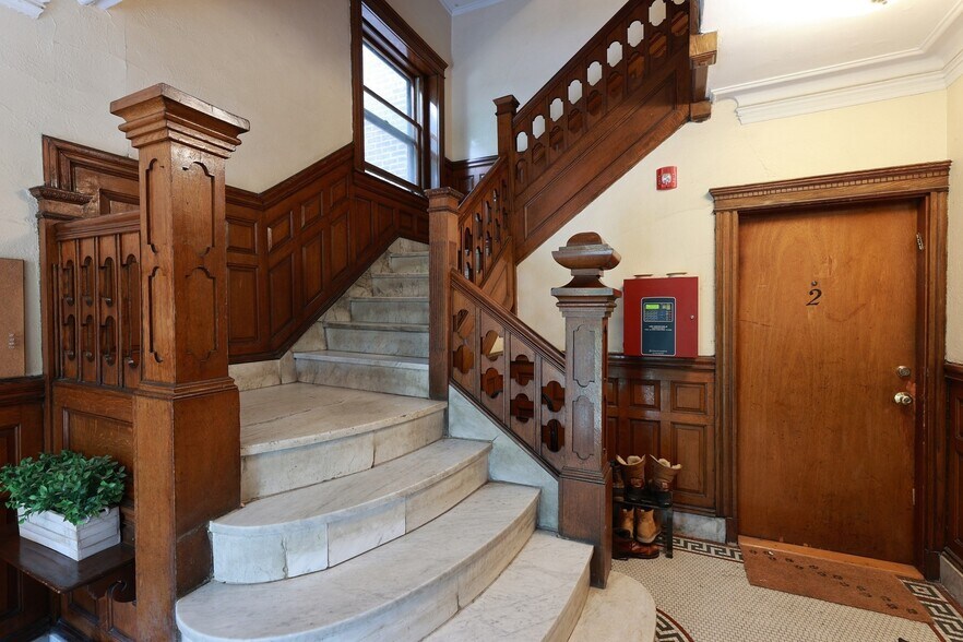 Building Photo - 35 Westbourne Ter