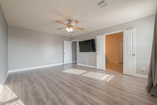 Building Photo - 223 Sintra Lk Wy