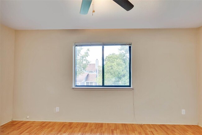 Building Photo - 8806 Springmail Cir