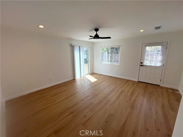 Building Photo - 8122 Belford Ave