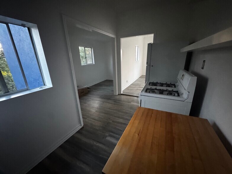 Building Photo - 1461 Carroll Ave