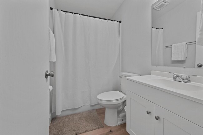 Building Photo - 3509 C Rd