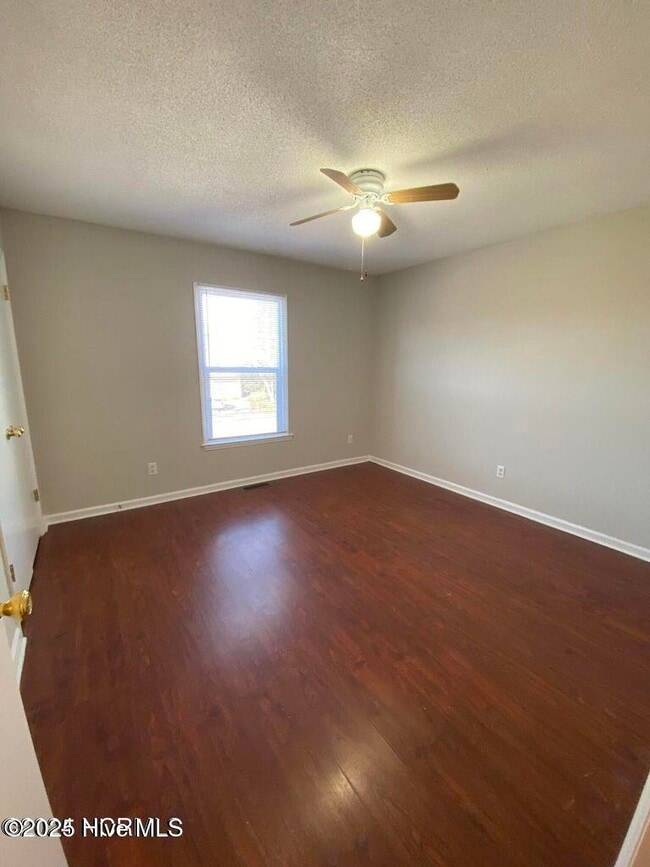 Building Photo - 102 Shiloh Dr