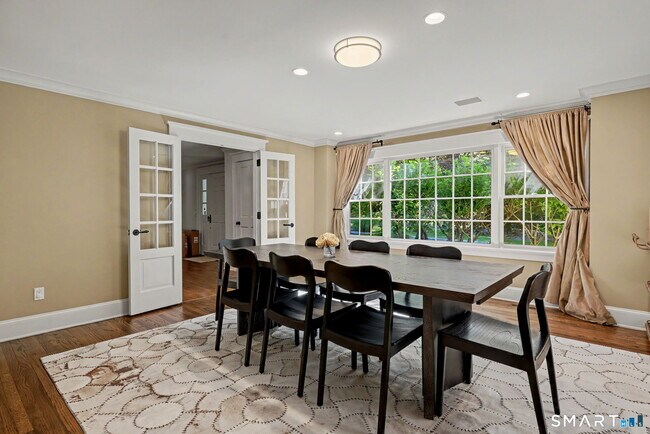 Building Photo - 51 Squires Ln
