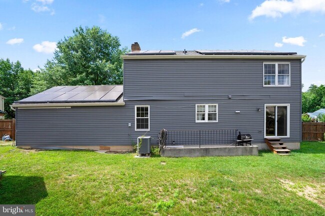 Building Photo - 10205 Balsamwood Dr