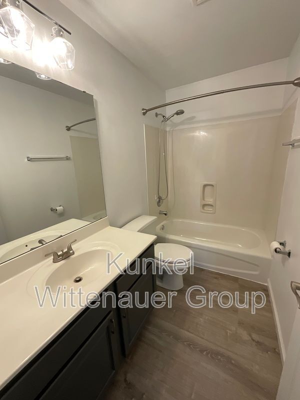 Building Photo - 2244 Haverford Dr