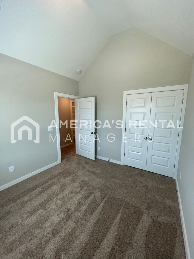 Building Photo - Home for Rent in Cullman, AL!! Available to view NOW!!! Sign a lease by 2/28 to receive HALF OFF ...