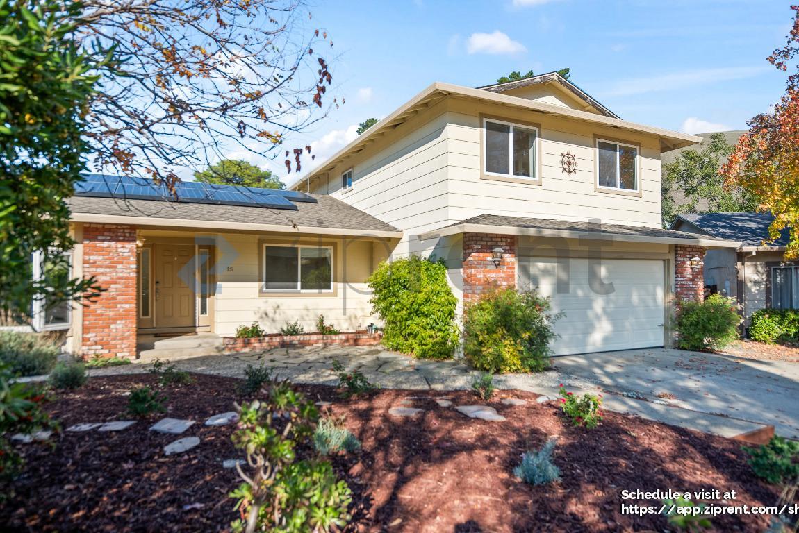 Building Photo - 15 Malibu Ct