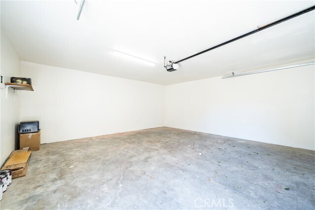 Building Photo - 902 S Hope Ave