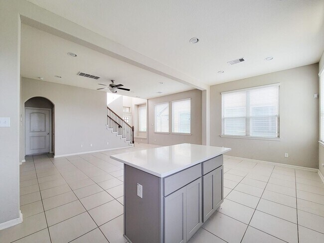 Building Photo - 219 Biltmore Loop