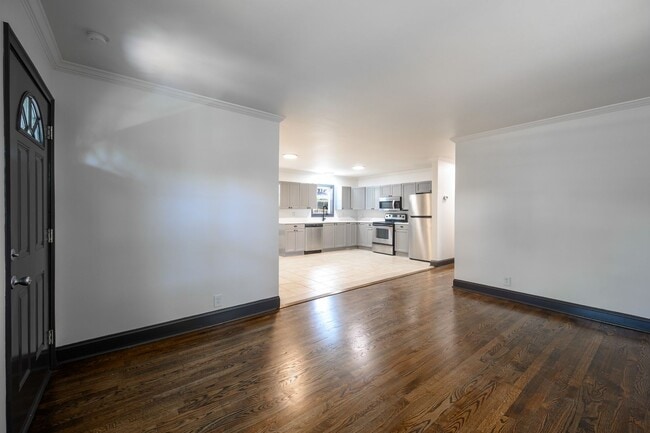 Building Photo - **REMODELED EAST NASHVILLE BUNGALOW IN HIG...