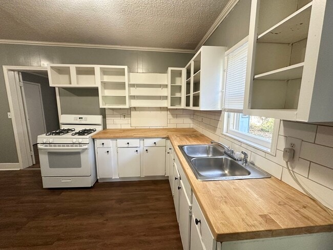 Building Photo - Adorable 2 Bed/ 1 Bath Home in Republic, MO!