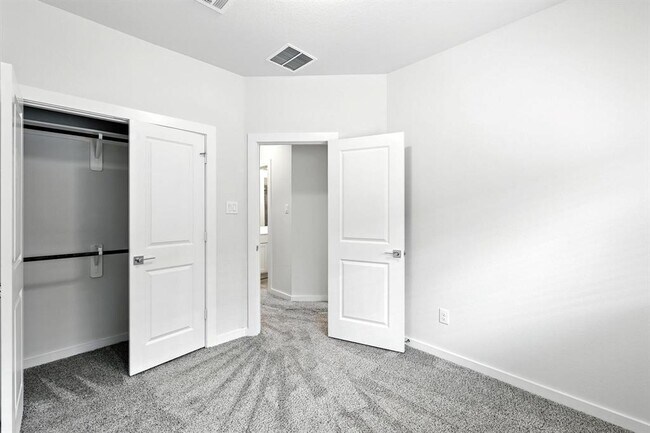 Building Photo - 7846 Grand Louis Wy