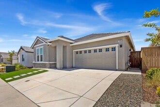 Building Photo - 1305 Swallowtail Dr
