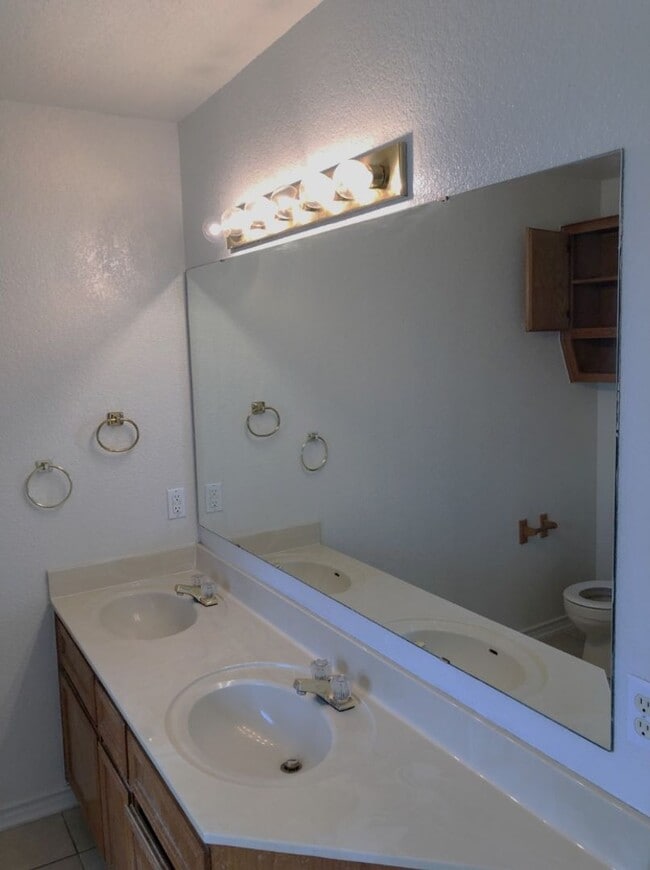 Building Photo - 3 Bedroom 2 Bath in Killeen Tx