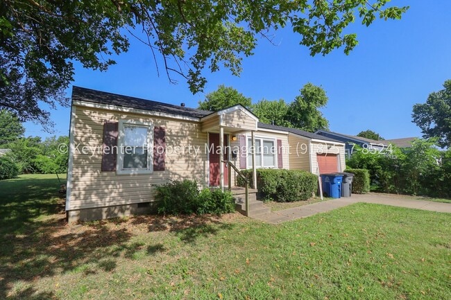 Building Photo - 2 Bed 1 Bath Tulsa - Move-in Ready!