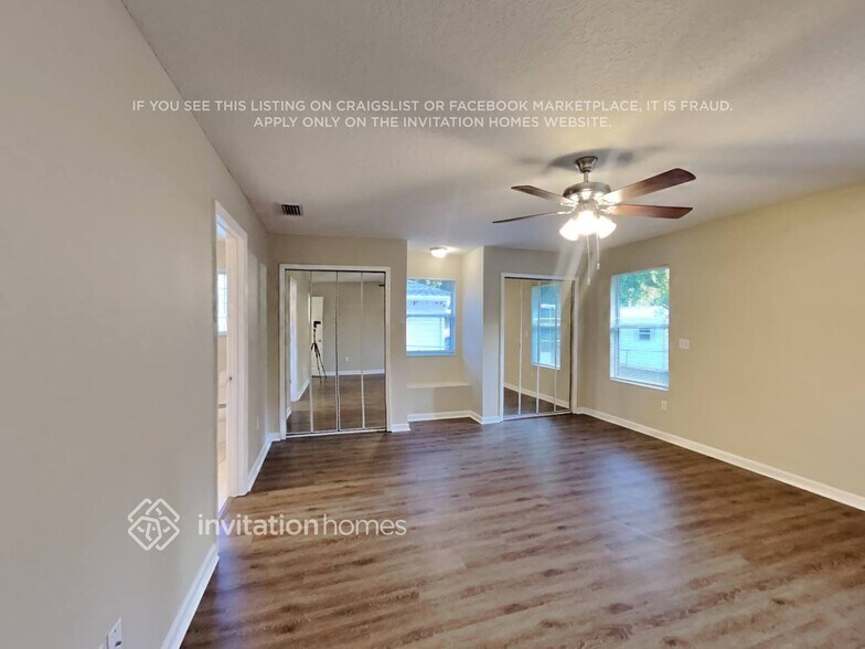 Building Photo - 607 Hamlet Ct