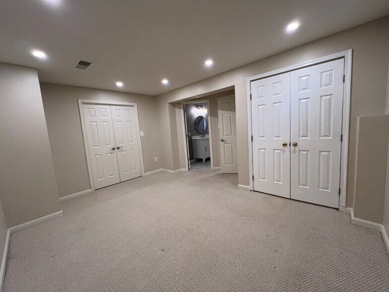 Building Photo - 26137 Rachel Hill Dr